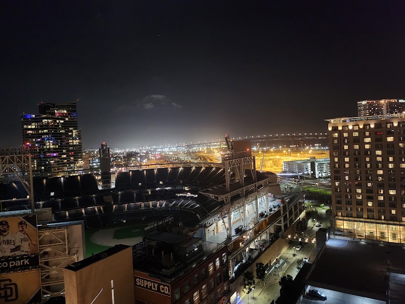 Altitude Sky Lounge