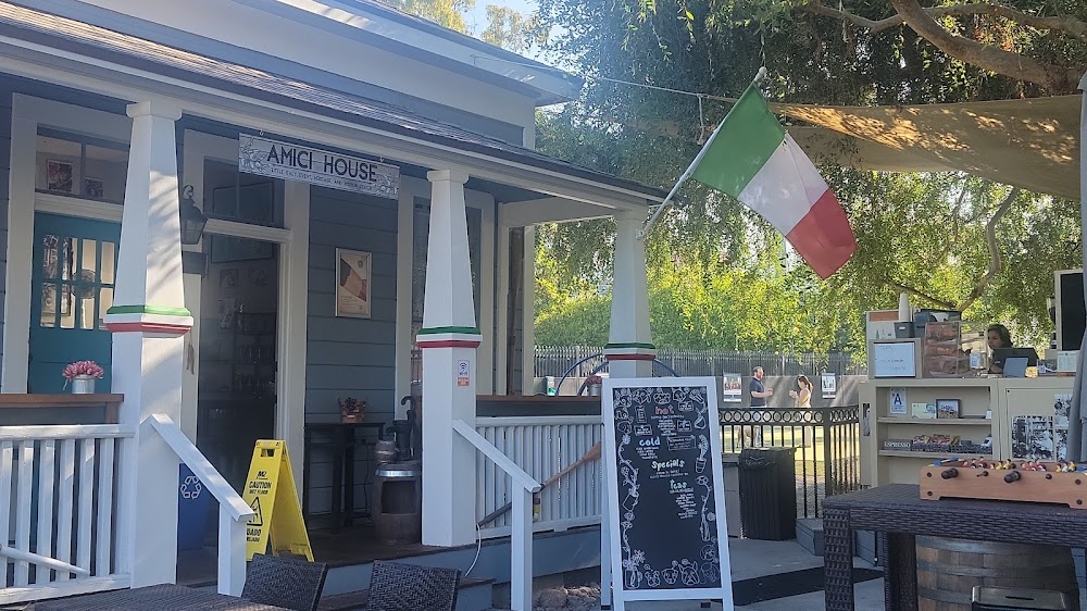 Amici House