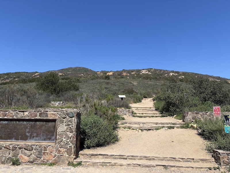 Cowles Mountain Trailhead