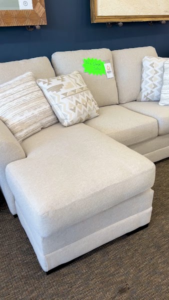 Darrell's Modern Trends Thrift & Furniture