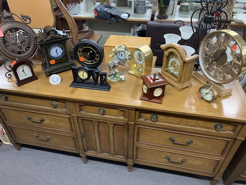 Deborah's Next To New Consignment