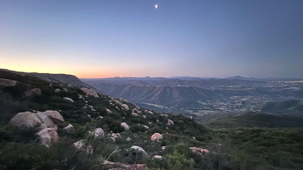 El Cajon Mountain / El Capitan Preserve Trailhead
