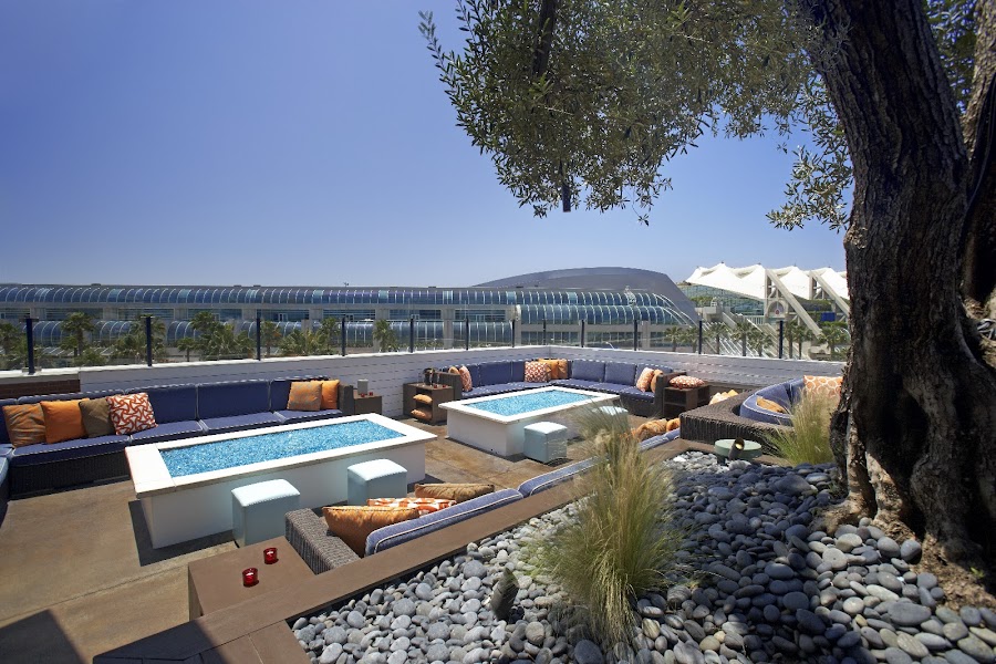FLOAT Rooftop Lounge