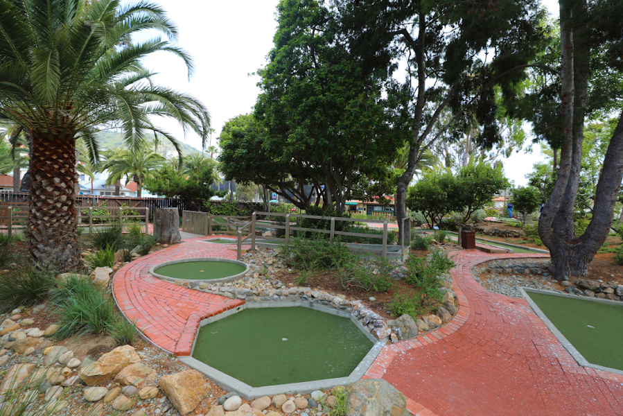 Golf Gardens