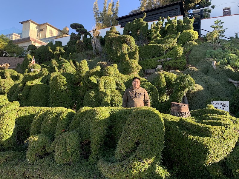 Harper's Topiary Garden