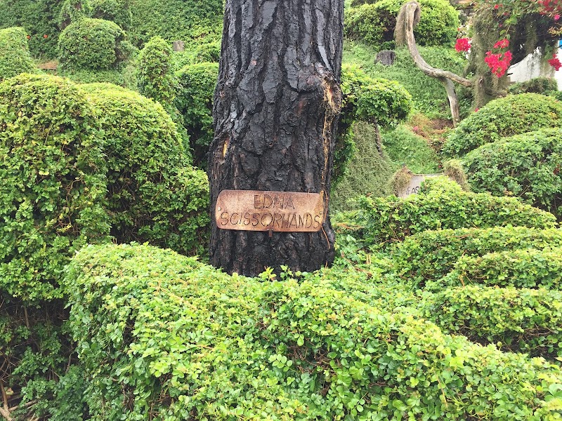 Harper's Topiary Garden