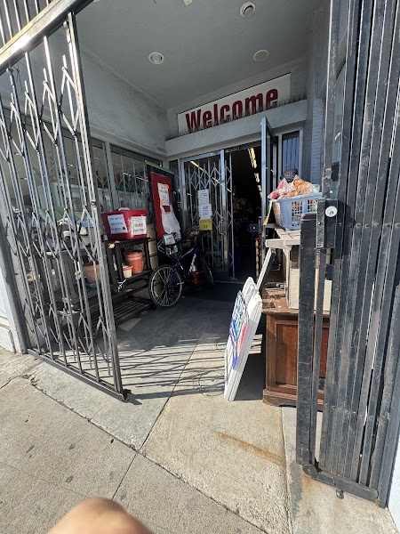 Mayah's Thrift Store