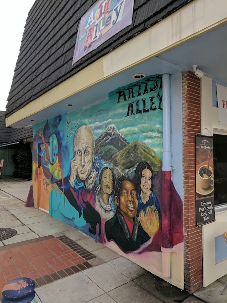 Muramid Art Studio of Joanne Tawfilis