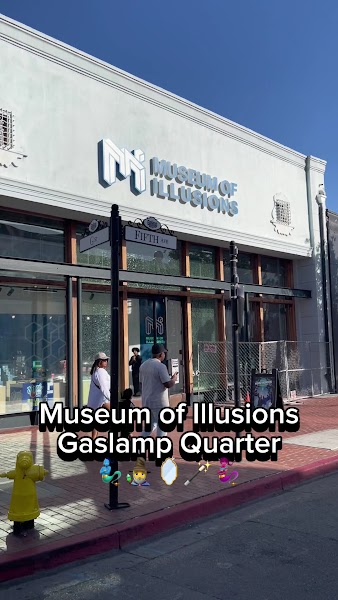 Museum of Illusions - San Diego
