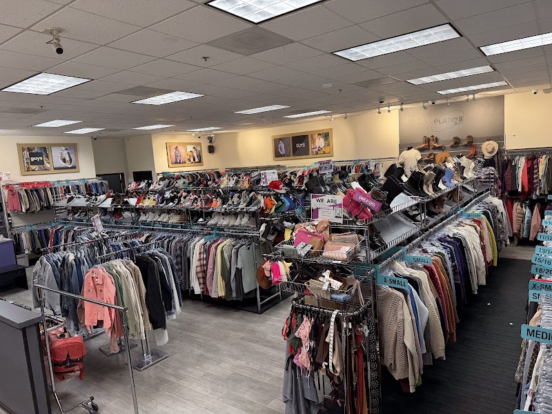 Plato's Closet Escondido