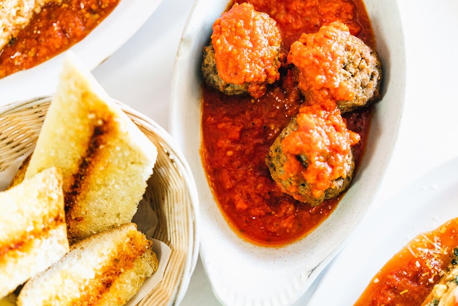 Rosanna's Pasta shop | Italian Restaurant & Grocery