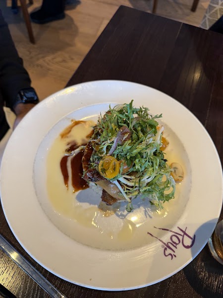 Roy's Restaurant