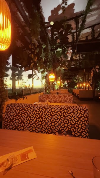 Sammy's Restaurant & Bar