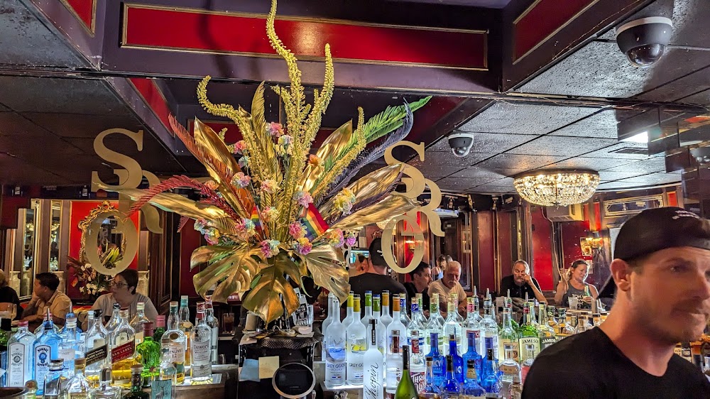 SRO Lounge