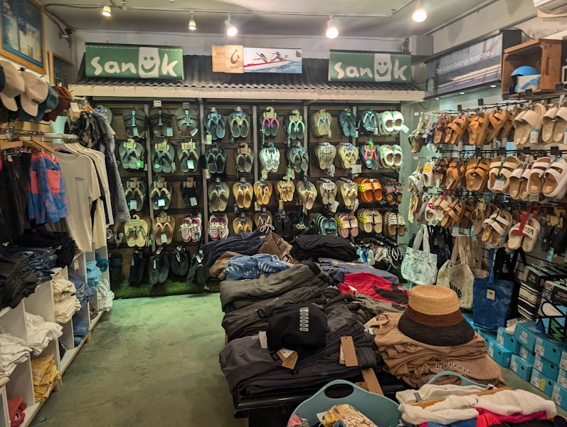 Surf Diva Surf School & Surf Shop
