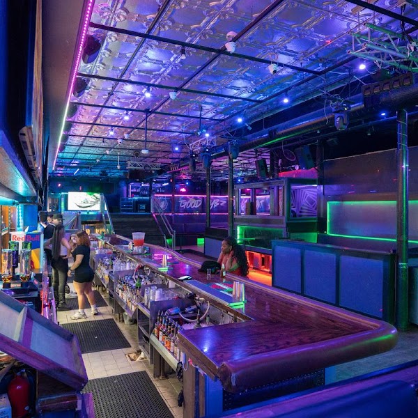 VYBZ Kitchen & Lounge