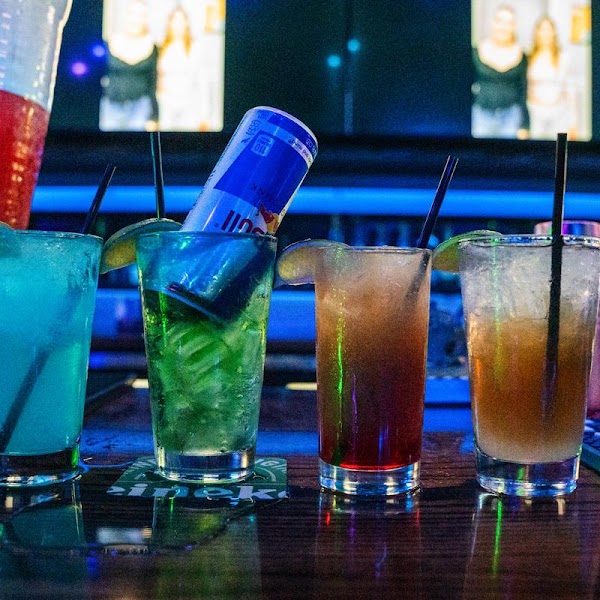 VYBZ Kitchen & Lounge